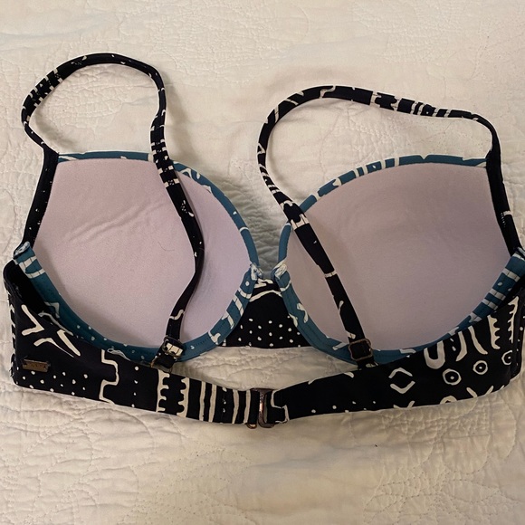 (3 for $15) Roxy Geometric Pattern Bikini Top - Picture 3 of 5